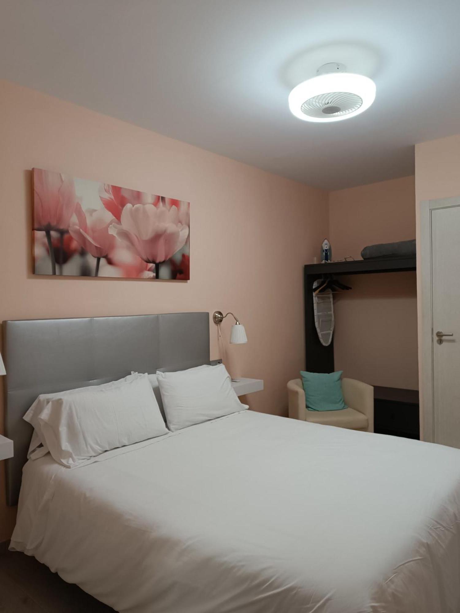 Apartament La Casina De Caces Zewnętrze zdjęcie