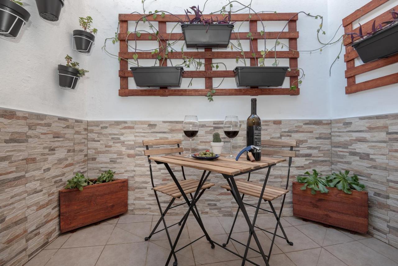 Apartament La Casina De Caces Zewnętrze zdjęcie