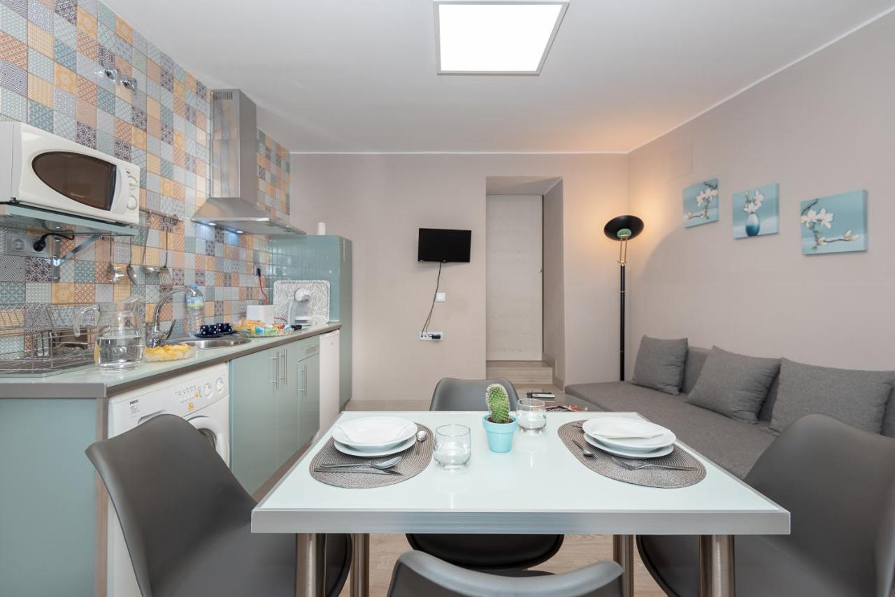 Apartament La Casina De Caces Zewnętrze zdjęcie